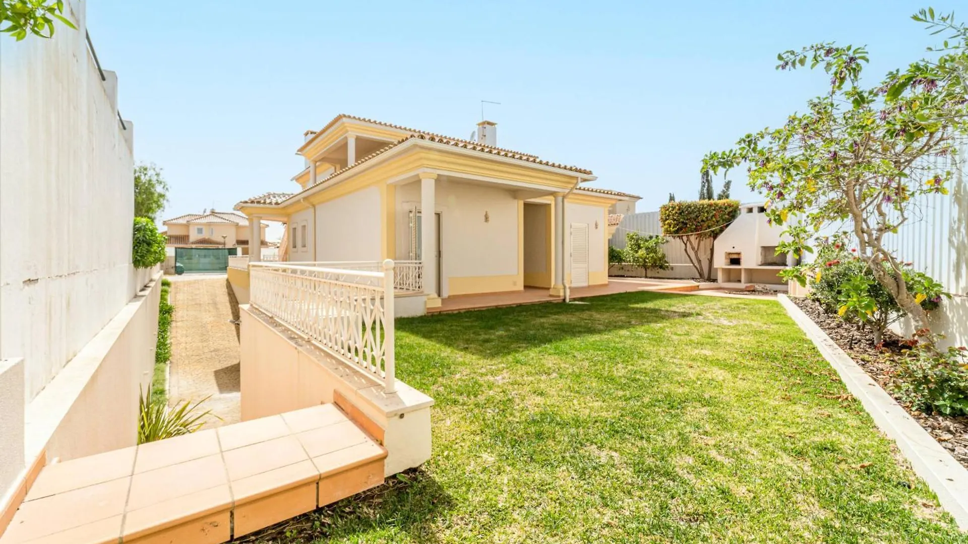 Villa Ribeiro By Hellovacations Albufeira