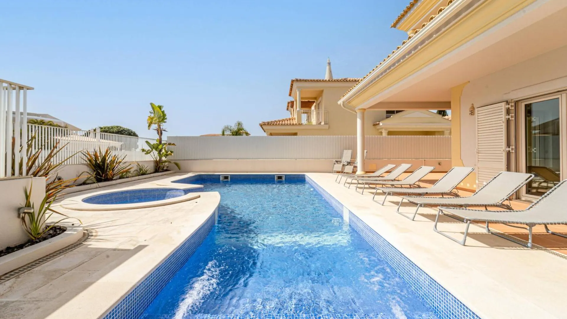 Villa Ribeiro By Hellovacations Albufeira